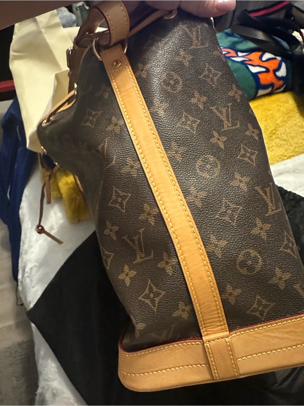 Louis Vuitton Monogram Bucket Shoulder Bag in Brown and Tan Leather Trim - Picture 5 of 13